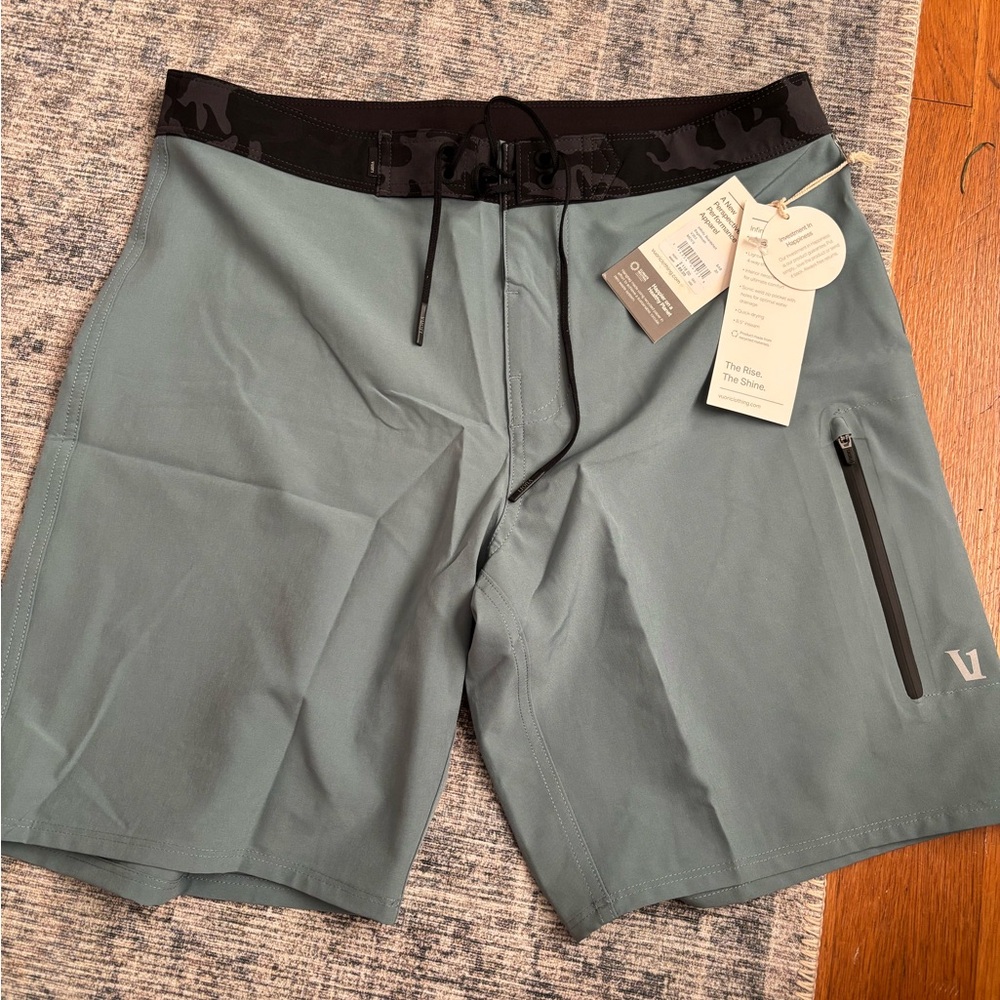 Vuori Men's Hybrid Shorts - Light Blue and Black